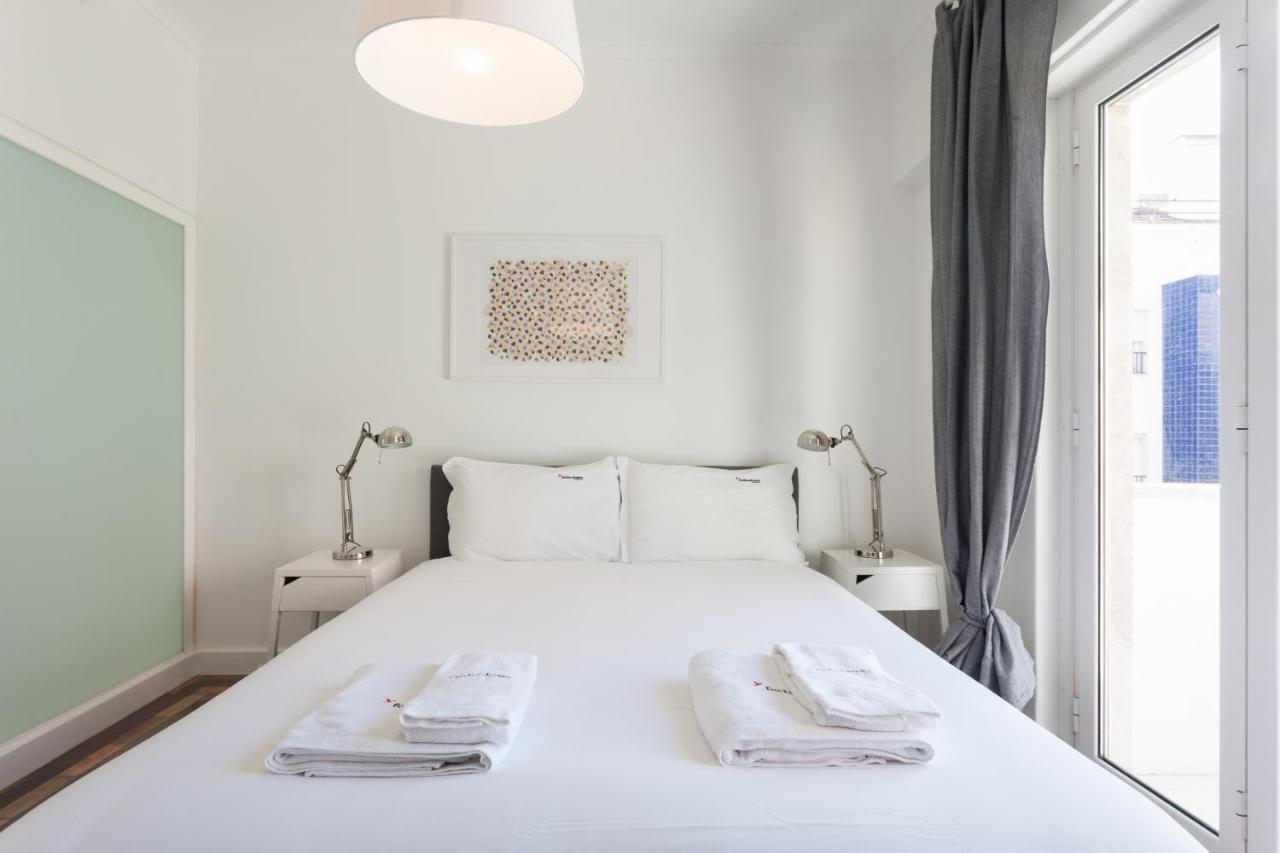 Flh Graca Charming Flat With Balcony Apartment ลิสบอน ภายนอก รูปภาพ